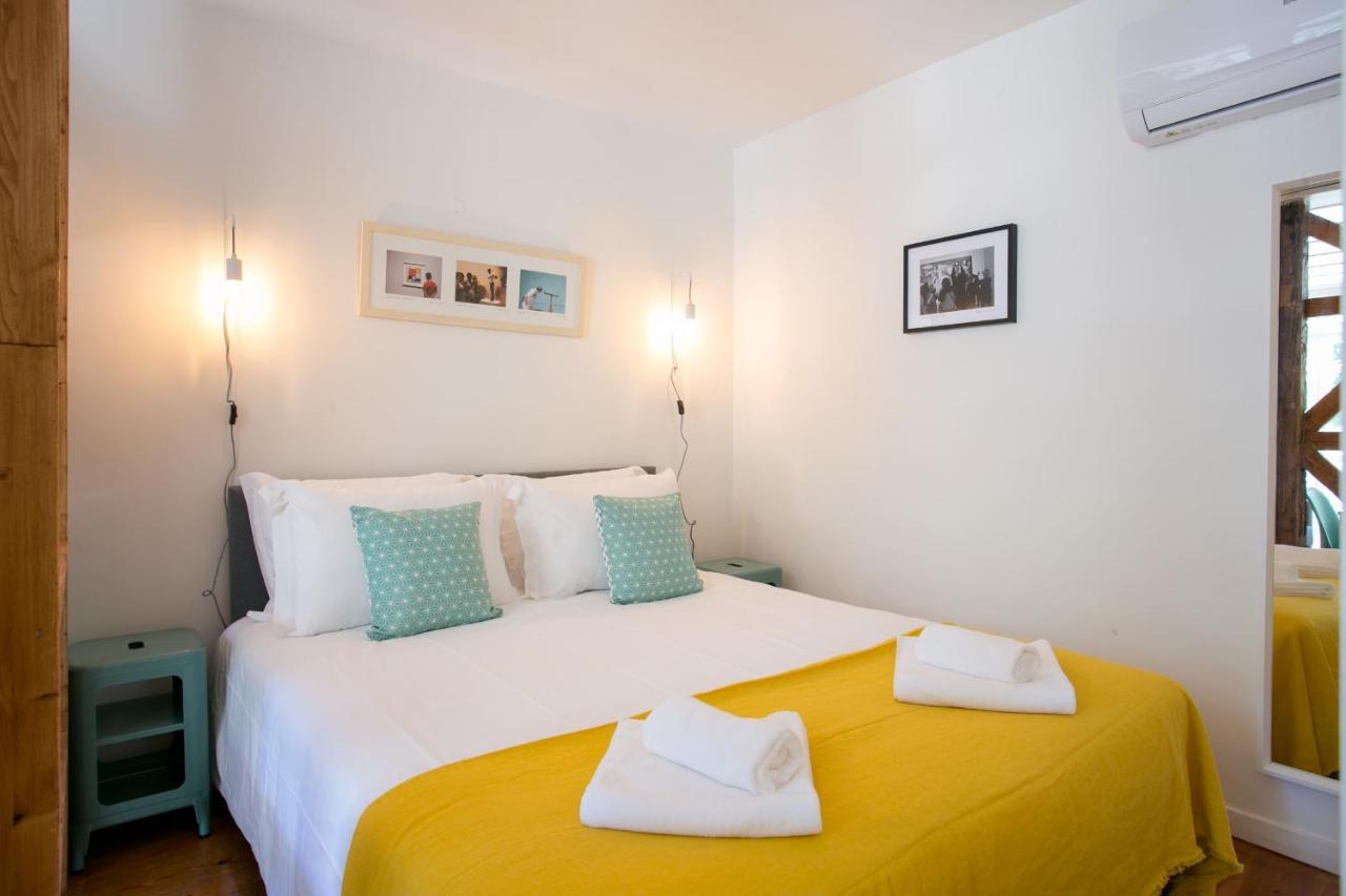 Sunny Photographers Studio With Balcony In Alcantara Apartamento Lisboa