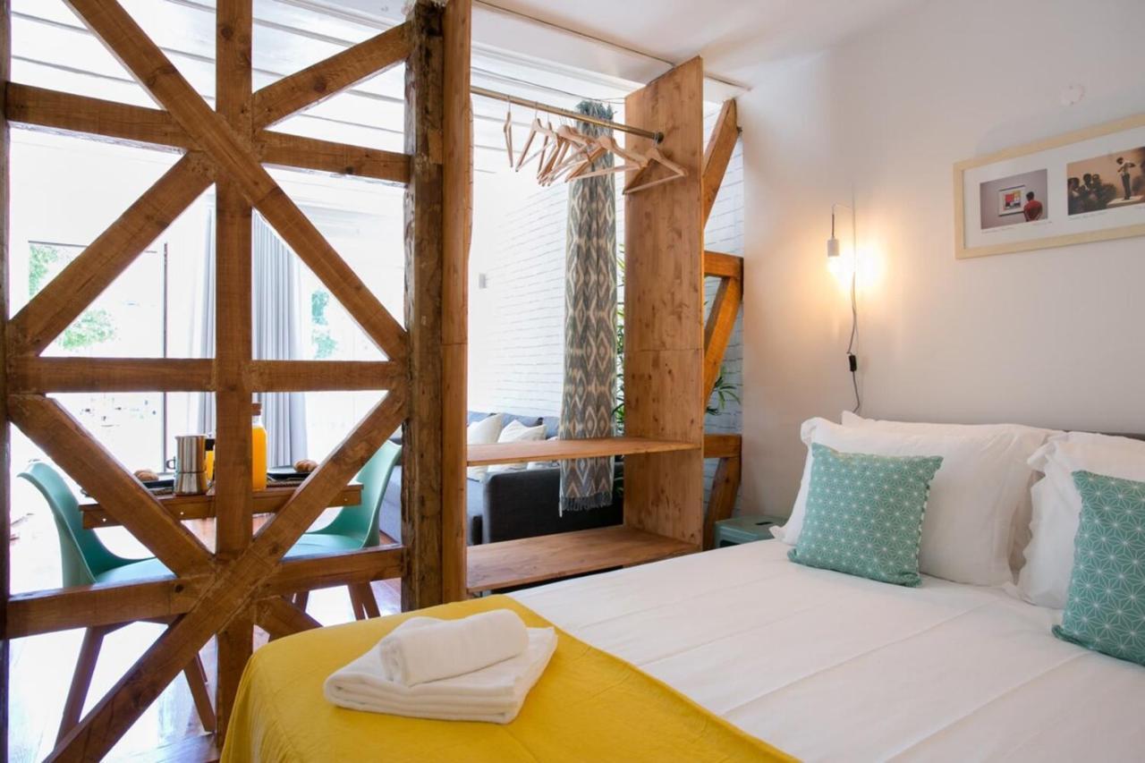 Sunny Photographers Studio With Balcony In Alcantara Lisboa