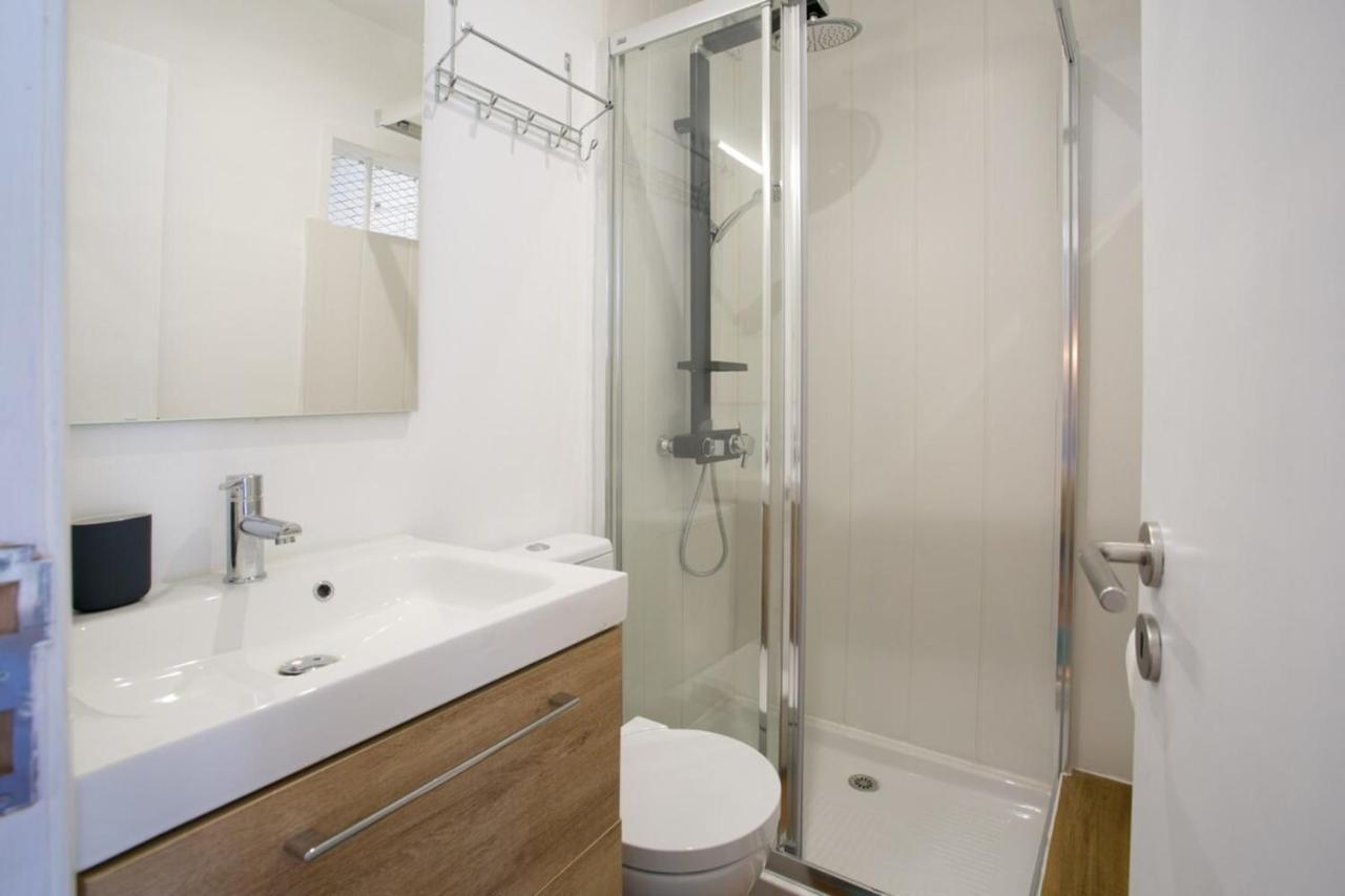 Sunny Photographers Studio With Balcony In Alcantara Apartamento